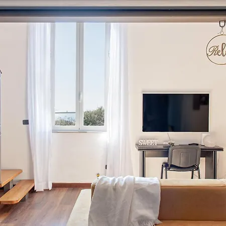 Apartment Sea Breeze Loft By Pleiades *